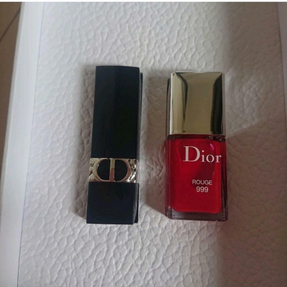 DIOR-" Limited Edition " 4PC Box Gift Set - Picture 3 of 3